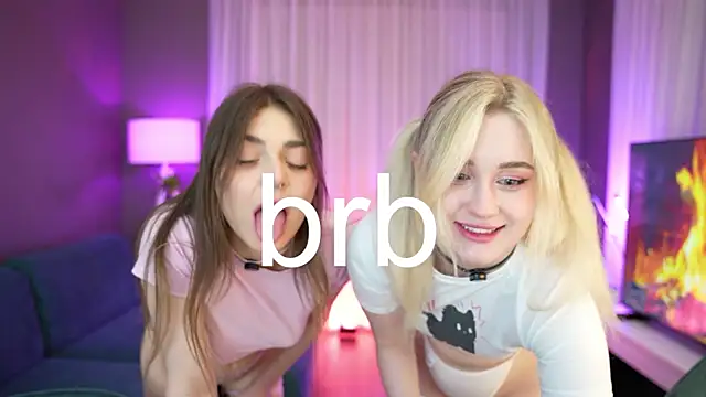 Snapshot of fiadventure chatting on 02/13/25, 04:22 fiadventure online show from 02/13/25, 04:22