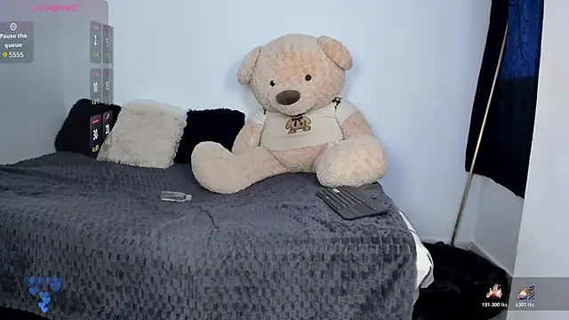 Snapshot of LittleParker chatting on 05/12/26, 01:39 LittleParker online show from 05/12/26, 01:39