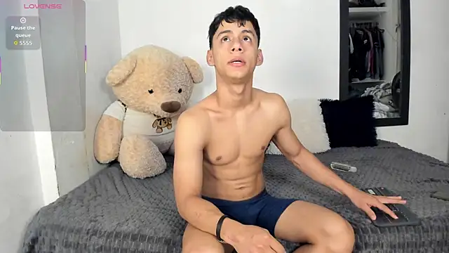 LittleParker online show from 11/05/25, 12:30