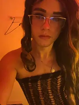 mia foxts online show from 04/08/26, 05:09
