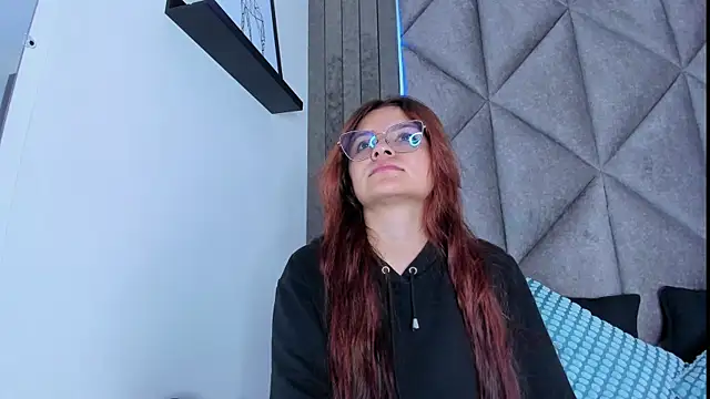 AbbyWathson online show from 10/31/25, 05:53