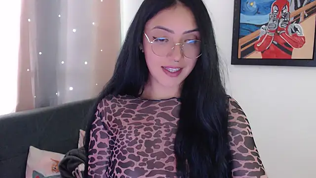 Snapshot of Suzanne_abbey chatting on 06/16/26, 10:32 Suzanne abbey online show from 06/16/26, 10:32