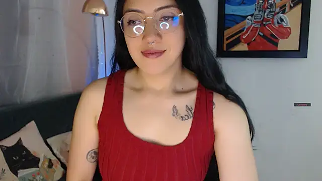 Snapshot of Suzanne_abbey chatting on 02/12/26, 11:48 Suzanne abbey online show from 02/12/26, 11:48