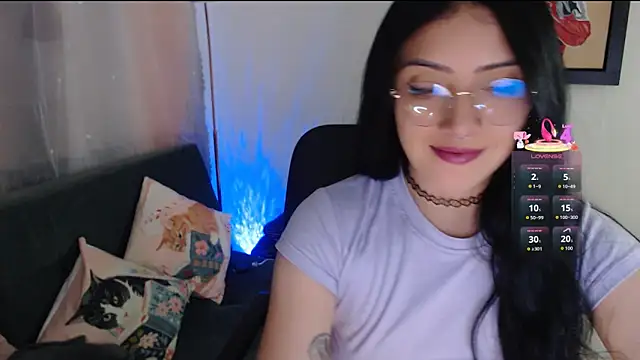 Snapshot of Suzanne_abbey chatting on 02/04/26, 11:22 Suzanne abbey online show from 02/04/26, 11:22