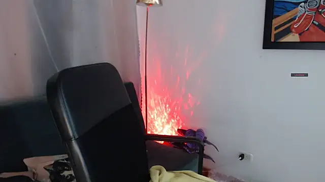 Snapshot of Suzanne_abbey chatting on 02/21/26, 12:56 Suzanne abbey online show from 02/21/26, 12:56