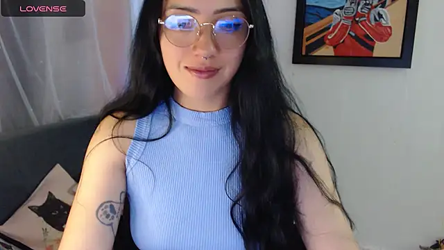 Snapshot of Suzanne_abbey chatting on 07/28/26, 11:26 Suzanne abbey online show from 07/28/26, 11:26