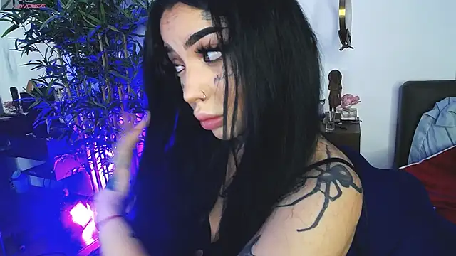 CreamyInkky  online show from 04/15/26, 05:24