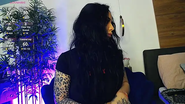 CreamyInkky  online show from 04/04/26, 06:53