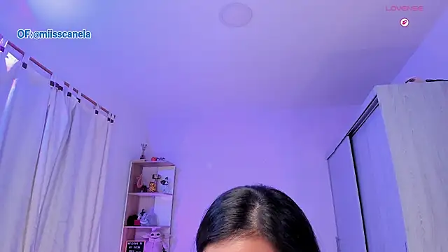 Snapshot of Aleja24Evans chatting on 12/03/25, 12:33 Aleja24Evans online show from 12/03/25, 12:33