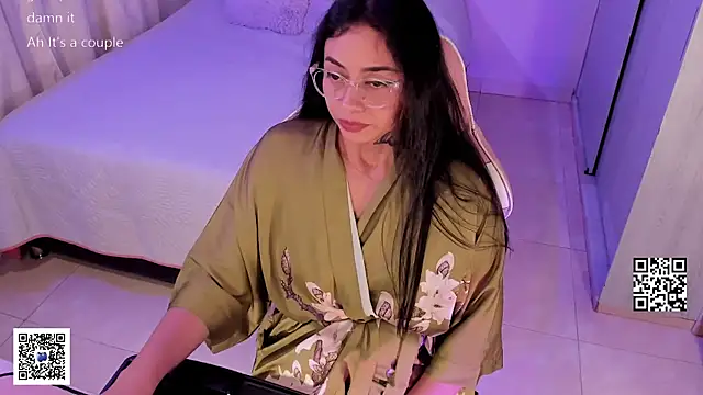 Snapshot of Aleja24Evans chatting on 02/14/25, 03:33 Aleja24Evans online show from 02/14/25, 03:33