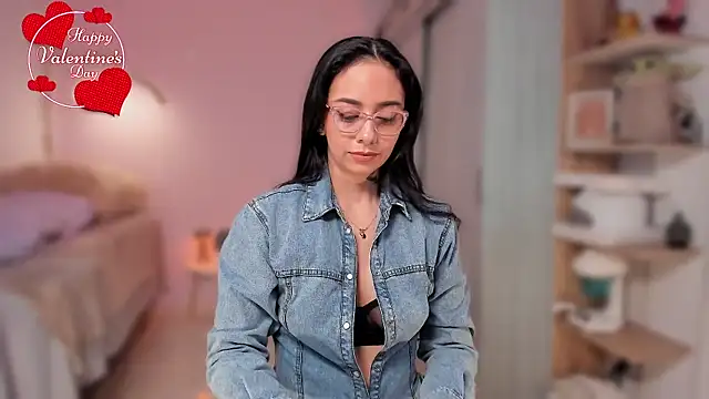 Snapshot of Aleja24Evans chatting on 02/15/26, 06:07 Aleja24Evans online show from 02/15/26, 06:07