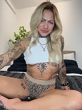 Divina X  online show from 12/01/25, 05:58