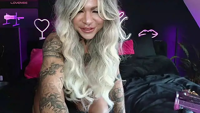 Divina X  online show from 03/08/25, 07:27