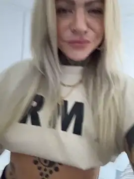 Divina X  online show from 12/04/25, 05:50