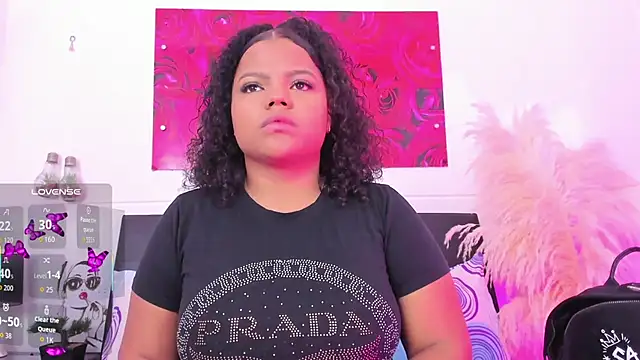 Snapshot of Adams_Cloe chatting on 12/01/25, 10:49 Adams Cloe online show from 12/01/25, 10:49