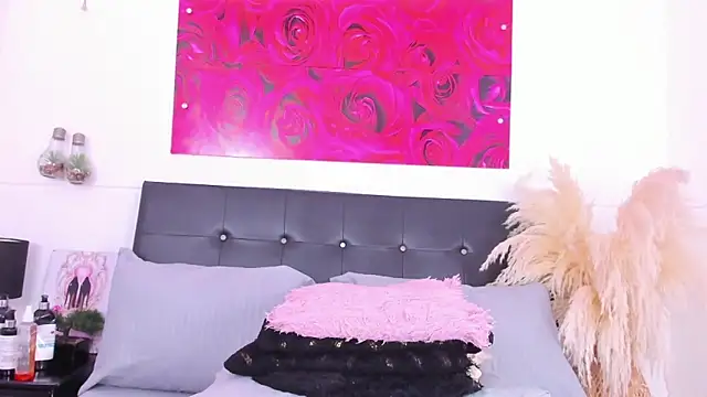 Adams Cloe online show from 04/23/26, 10:33