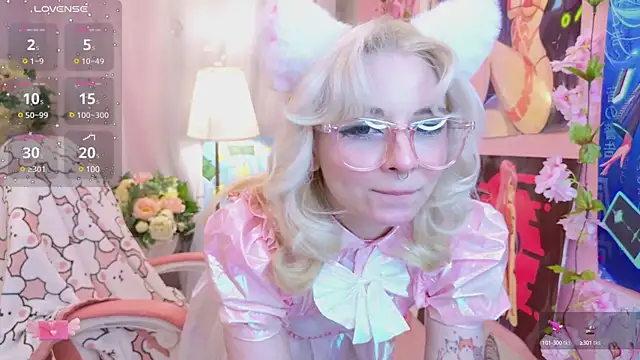 Coconut Mia online show from 02/03/25, 08:46