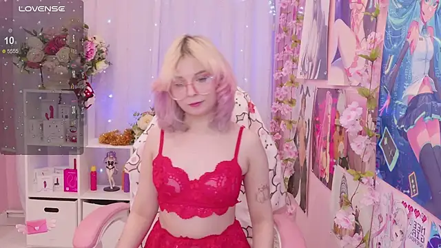 Coconut Mia online show from 12/20/25, 09:06