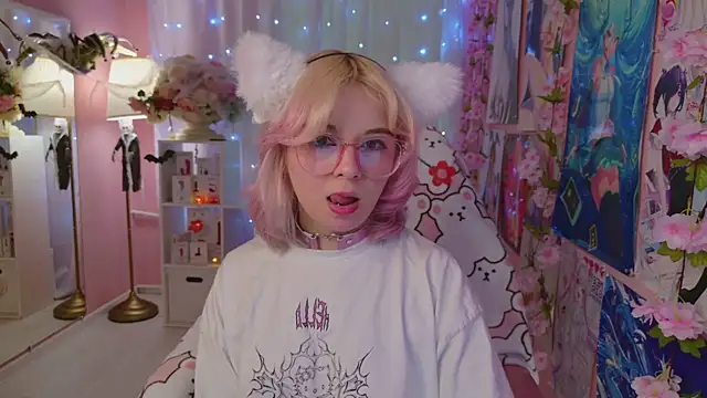 Coconut Mia online show from 10/24/25, 09:47