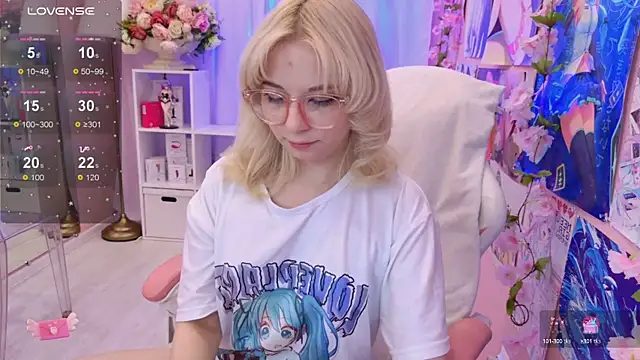 Coconut Mia online show from 09/09/25, 11:52