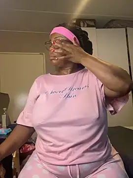 Nomthie online show from 12/04/25, 04:11