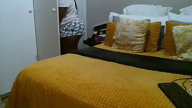 Nomthie online show from 03/24/26, 02:44