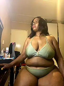 Nomthie online show from 11/20/25, 08:53