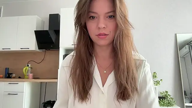 Snapshot of Victoria1Love chatting on 09/26/25, 08:32 Victoria1Love online show from 09/26/25, 08:32