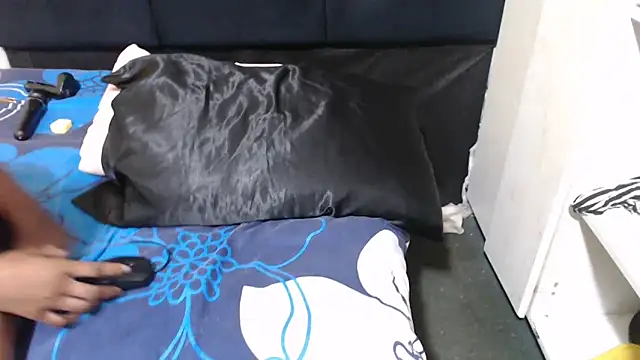 SweetHotBabby18 online show from 05/11/26, 04:47