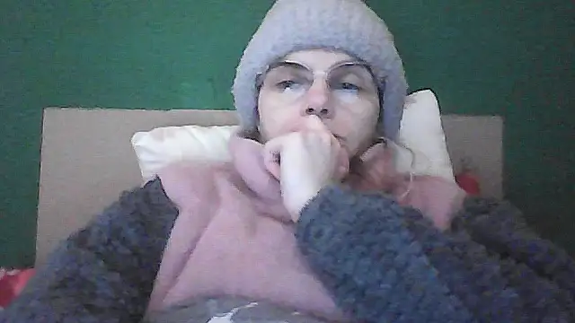 Snapshot of Musical__fantasy chatting on 12/21/25, 06:37 Musical fantasy online show from 12/21/25, 06:37