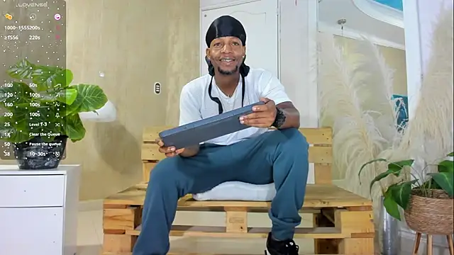 RicoBrown777  online show from 04/06/26, 04:19