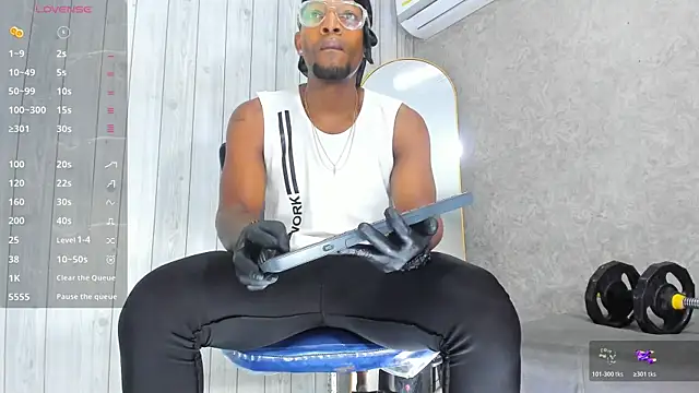 Snapshot of RicoBrown777_ chatting on 07/15/26, 12:34 RicoBrown777 online show from 07/15/26, 12:34