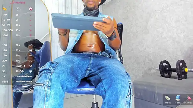 Snapshot of RicoBrown777_ chatting on 07/18/26, 12:25 RicoBrown777 online show from 07/18/26, 12:25