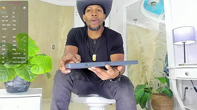 RicoBrown777  online show from 05/07/26, 04:06