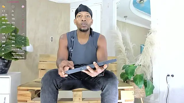 Snapshot of RicoBrown777_ chatting on 07/10/26, 03:39 RicoBrown777 online show from 07/10/26, 03:39