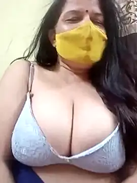 Snapshot of IndianAngle chatting on 06/18/26, 05:29 IndianAngle online show from 06/18/26, 05:29