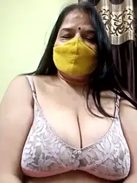 Snapshot of IndianAngle chatting on 01/17/26, 08:23 IndianAngle online show from 01/17/26, 08:23