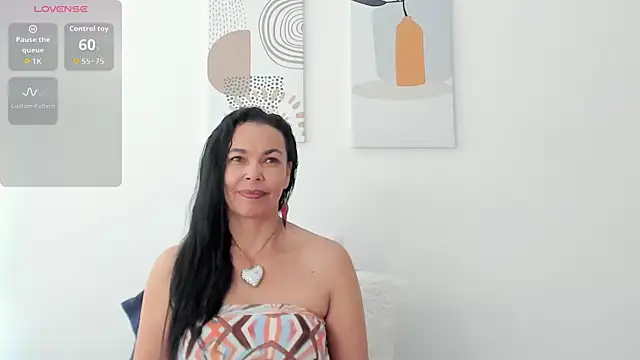Evawalker  online show from 05/19/26, 02:46