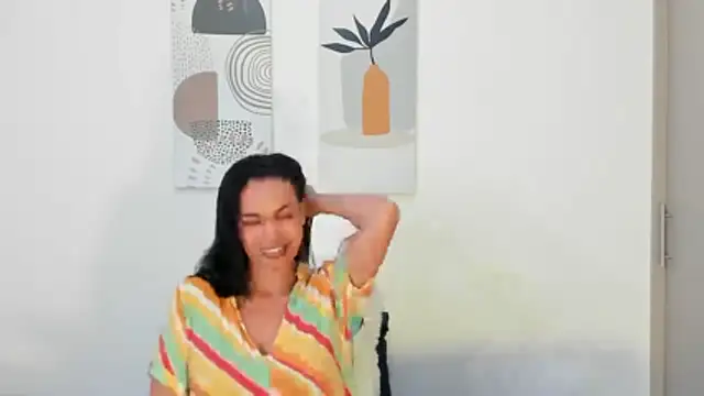 Evawalker  online show from 12/04/25, 03:27