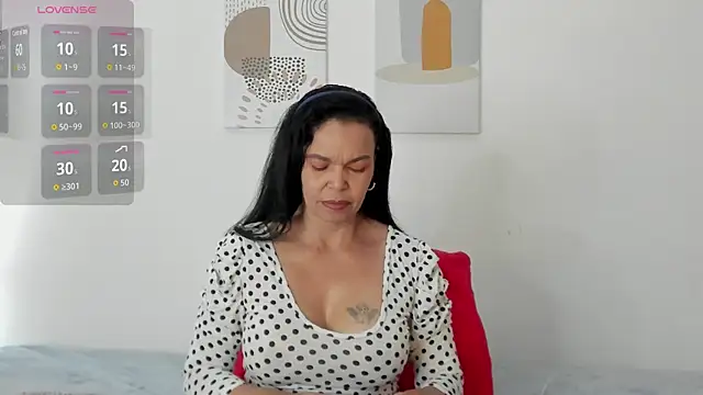 Snapshot of Evawalker_ chatting on 07/15/26, 02:02 Evawalker online show from 07/15/26, 02:02