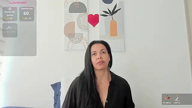 Evawalker  online show from 05/28/26, 02:56