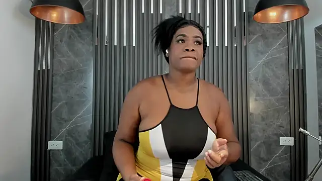 SaraiEvans online show from 11/05/25, 03:20