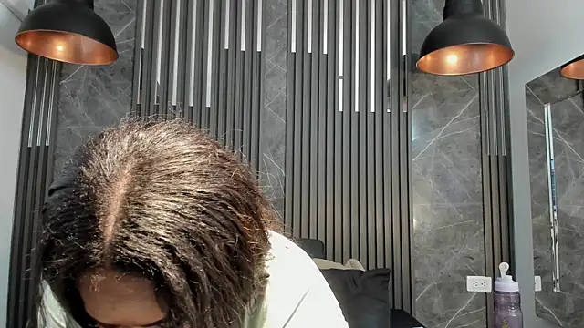 SaraiEvans online show from 10/10/25, 03:29