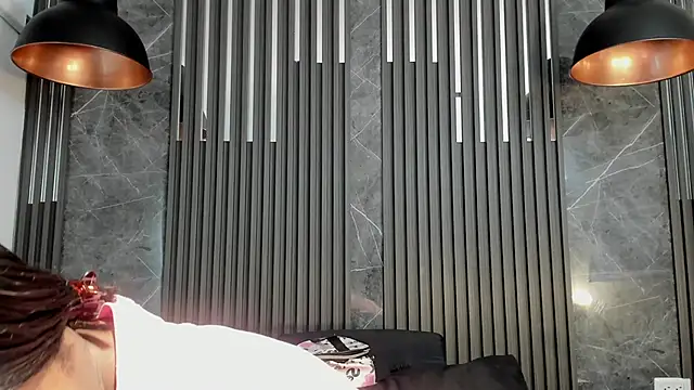 SaraiEvans online show from 11/07/25, 03:22