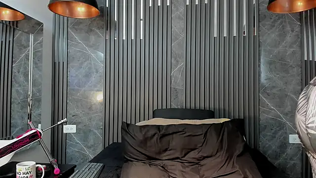 SaraiEvans online show from 11/21/25, 03:38