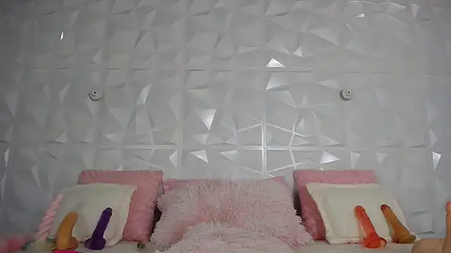 Snapshot of AndreaPinkNaughty chatting on 01/17/25, 10:56 AndreaPinkNaughty online show from 01/17/25, 10:56