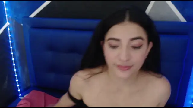 cherry modelx  online show from 10/03/25, 08:32