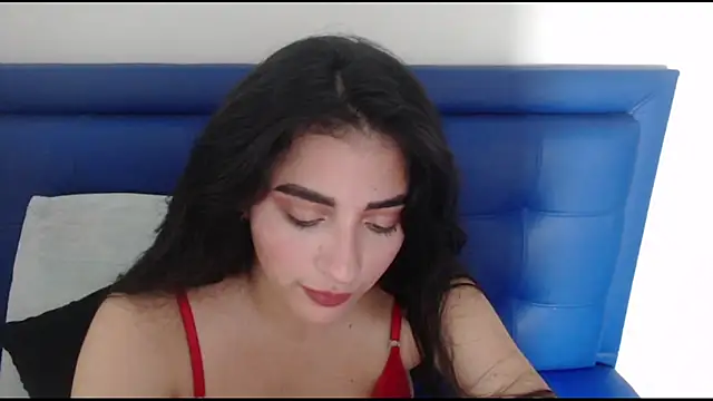 cherry modelx  online show from 11/29/25, 09:15