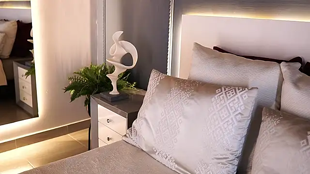 AylinMillerxs online show from 12/13/25, 08:04