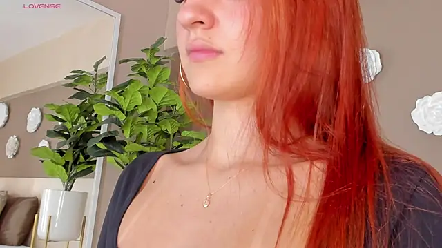 Snapshot of AylinMillerxs chatting on 03/20/25, 08:08 AylinMillerxs online show from 03/20/25, 08:08